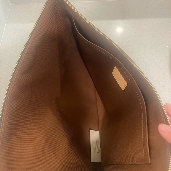 Louis Vuitton clutch - Picture 8 of 13